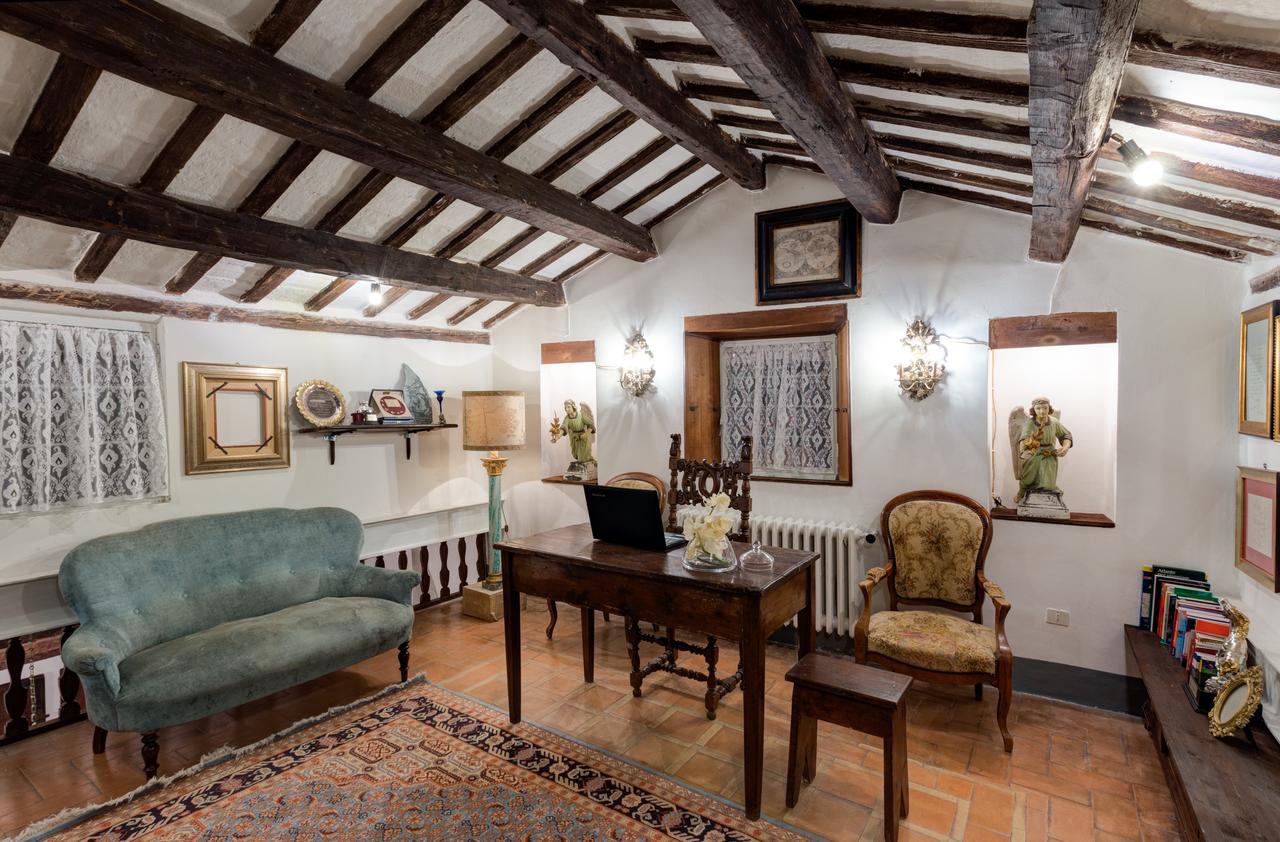 B&B La Residenza Del Poeta Montesicuro ภายนอก รูปภาพ