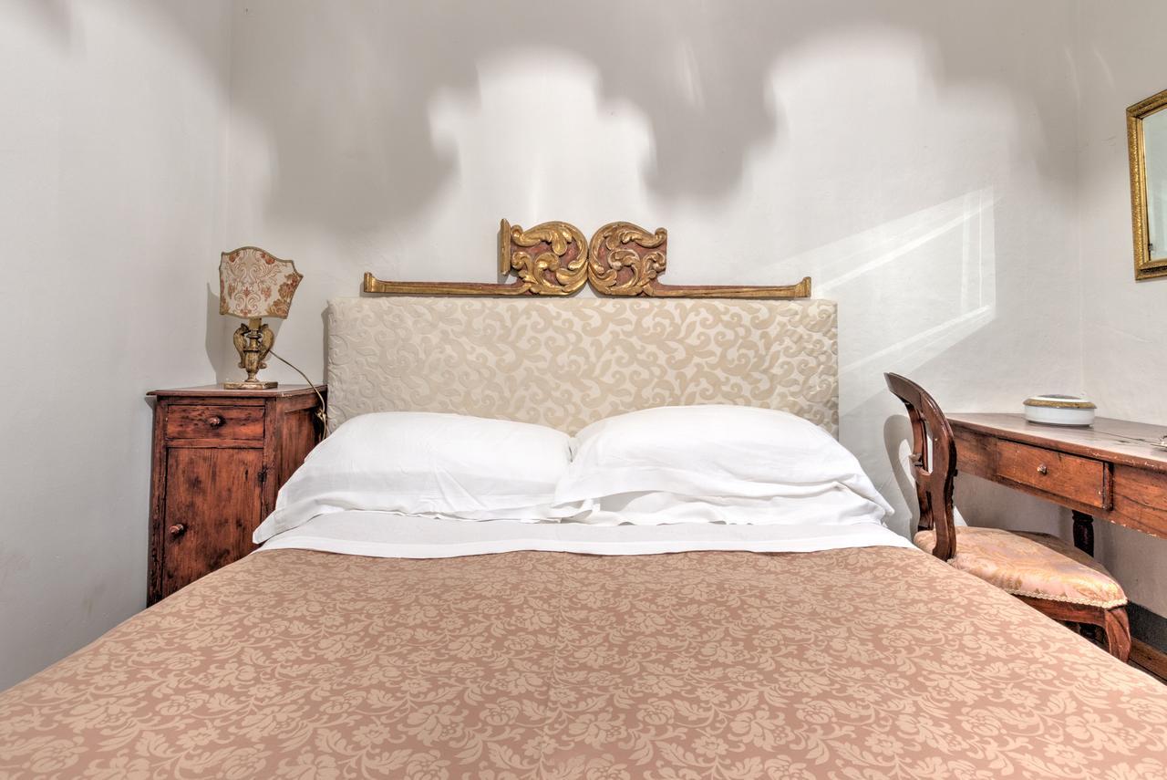 B&B La Residenza Del Poeta Montesicuro ภายนอก รูปภาพ