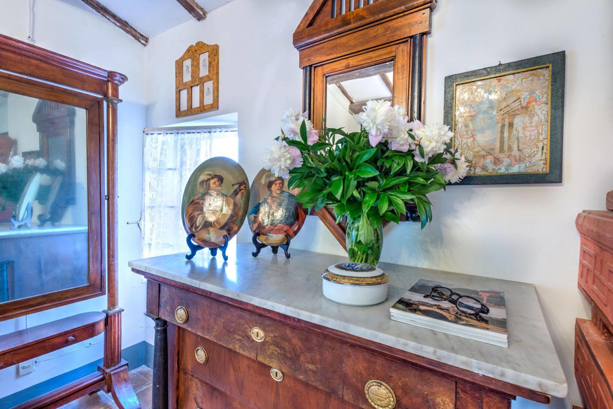 B&B La Residenza Del Poeta Montesicuro ภายนอก รูปภาพ