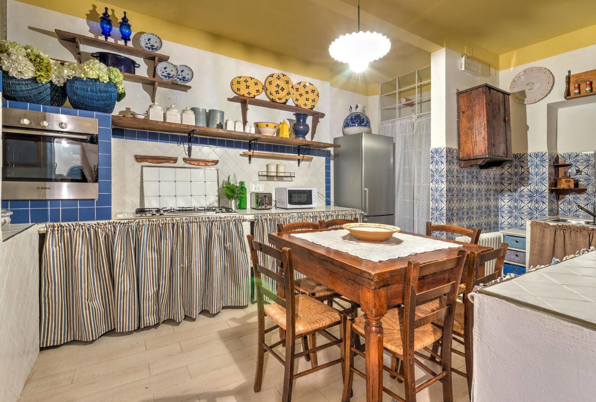 B&B La Residenza Del Poeta Montesicuro ภายนอก รูปภาพ