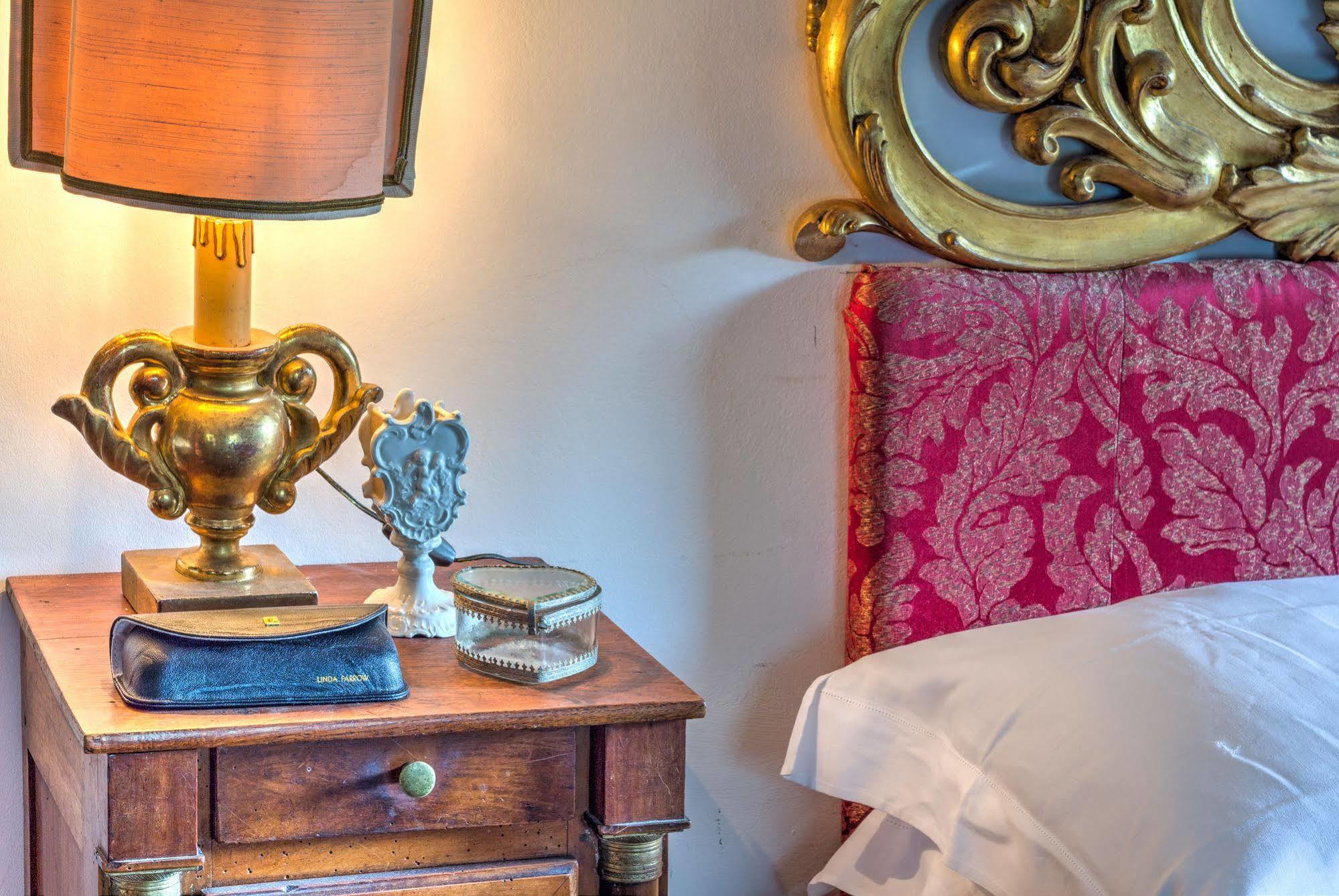 B&B La Residenza Del Poeta Montesicuro ภายนอก รูปภาพ