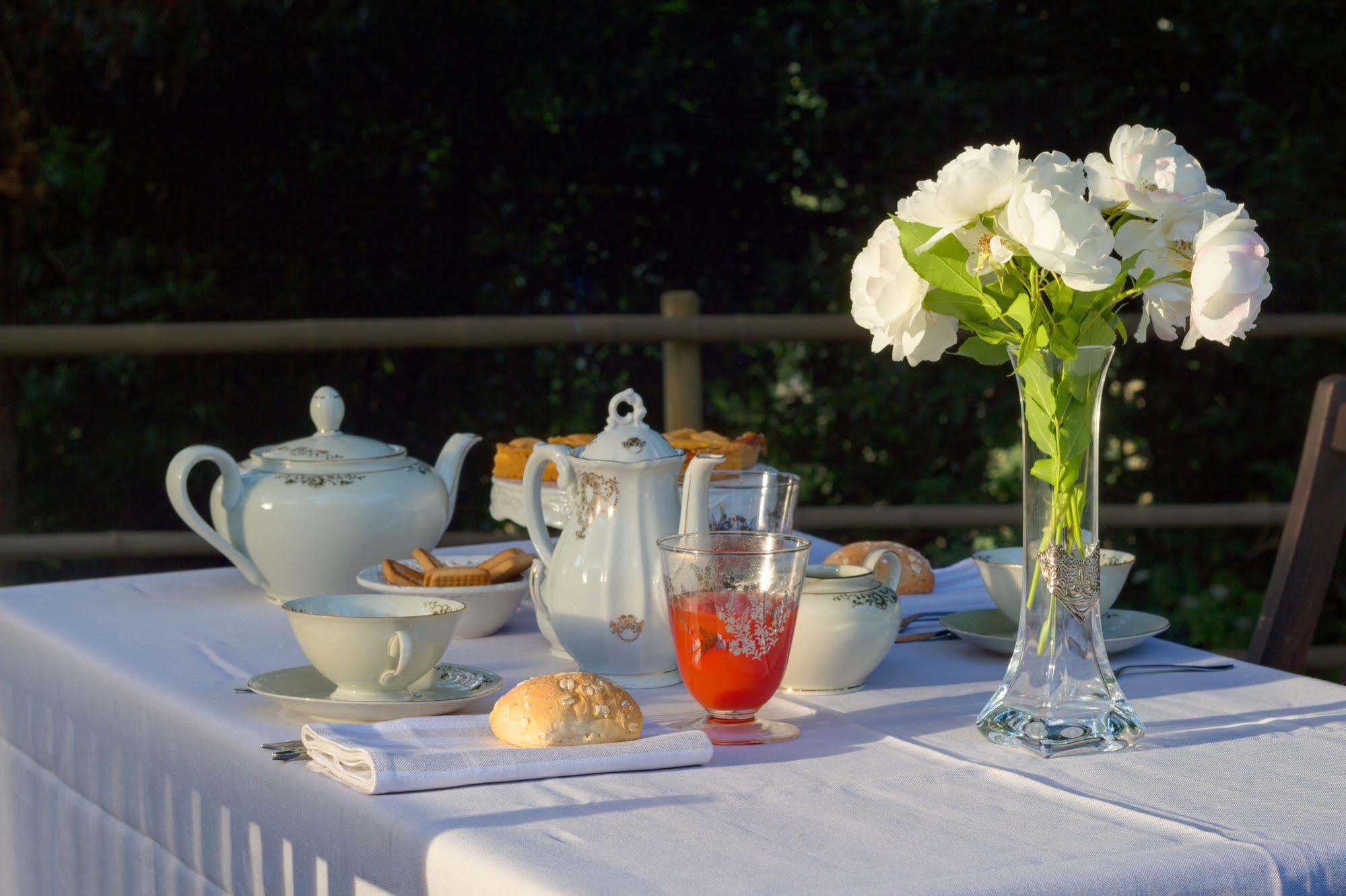 B&B La Residenza Del Poeta Montesicuro ภายนอก รูปภาพ
