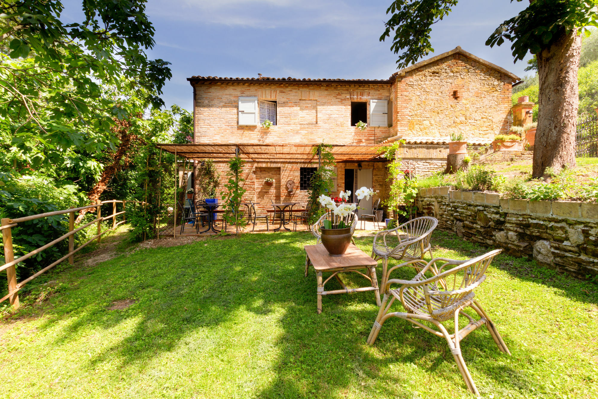 B&B La Residenza Del Poeta Montesicuro ภายนอก รูปภาพ
